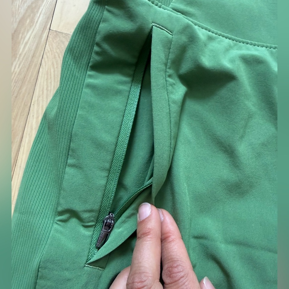 Athleta 2024 Brooklyn Women's 16" Green Tennis Pickleball Skort Size 4 - Picture 8 of 9